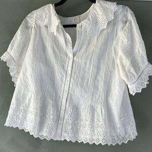 GAP doen White Eyelet Blouse
